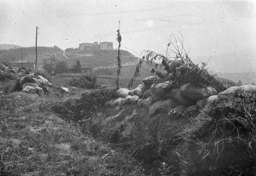 Artxandako frontea. 1937ko ekainean borroka latzak izan ziren Bilbo faxisten erasotik defendatzeko. Bertan hil ziren Kasimiro Aginaga eta Jose Francisco Zaldua usurbildarrak. Arg. Indalecio Ojanguren 
